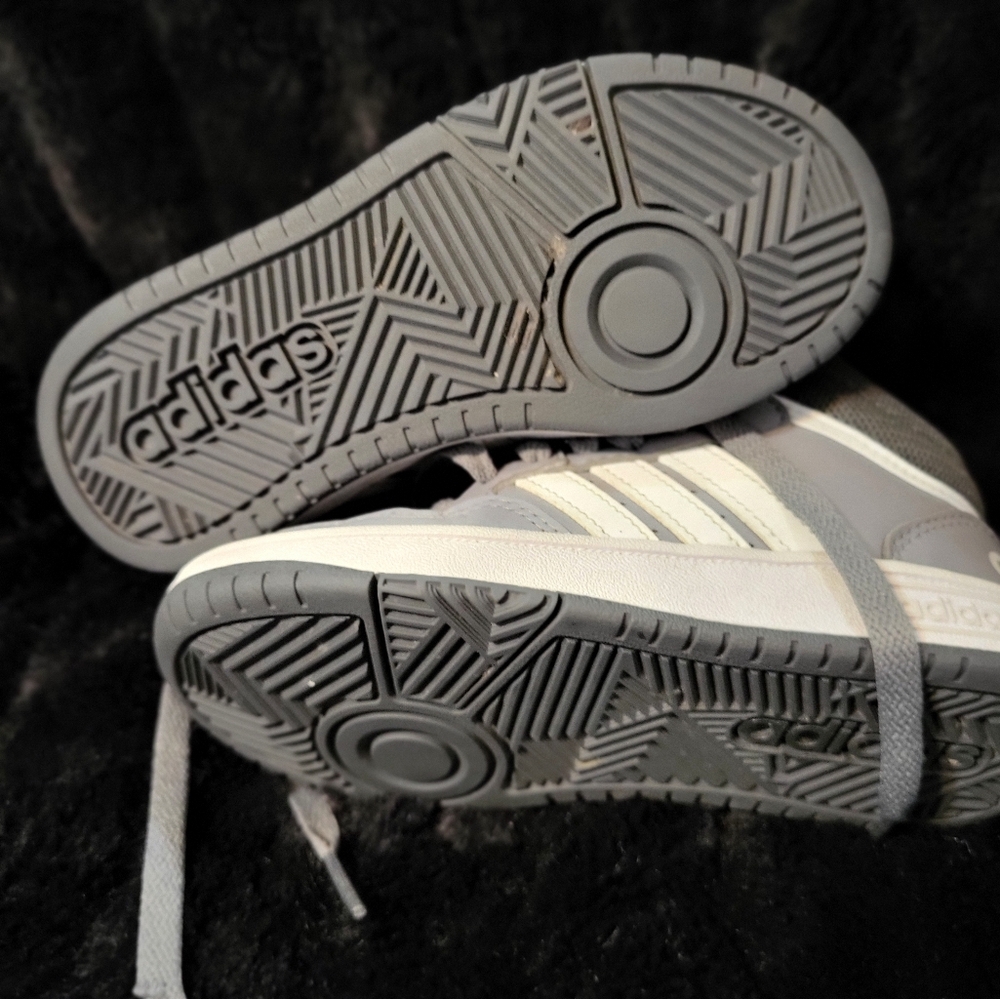 Adidas Hoops Mid 3.0 K in Gray and White - Picture 5 of 7